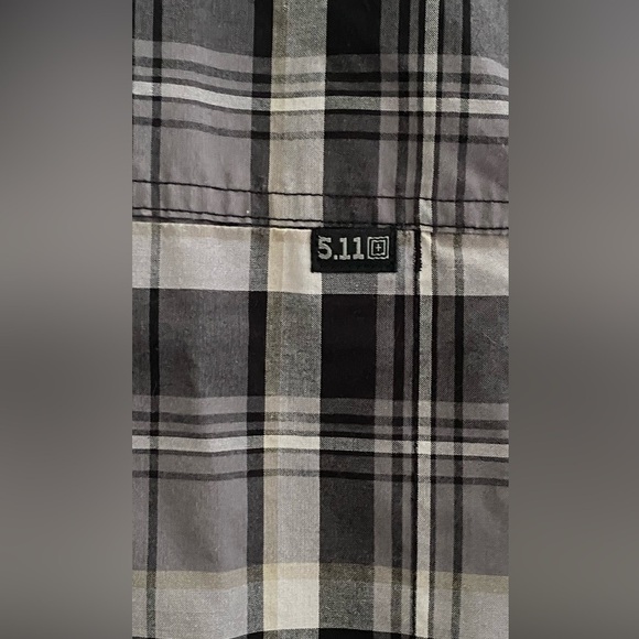 5.11 Tactical Men’s Button down shirt - Picture 6 of 6